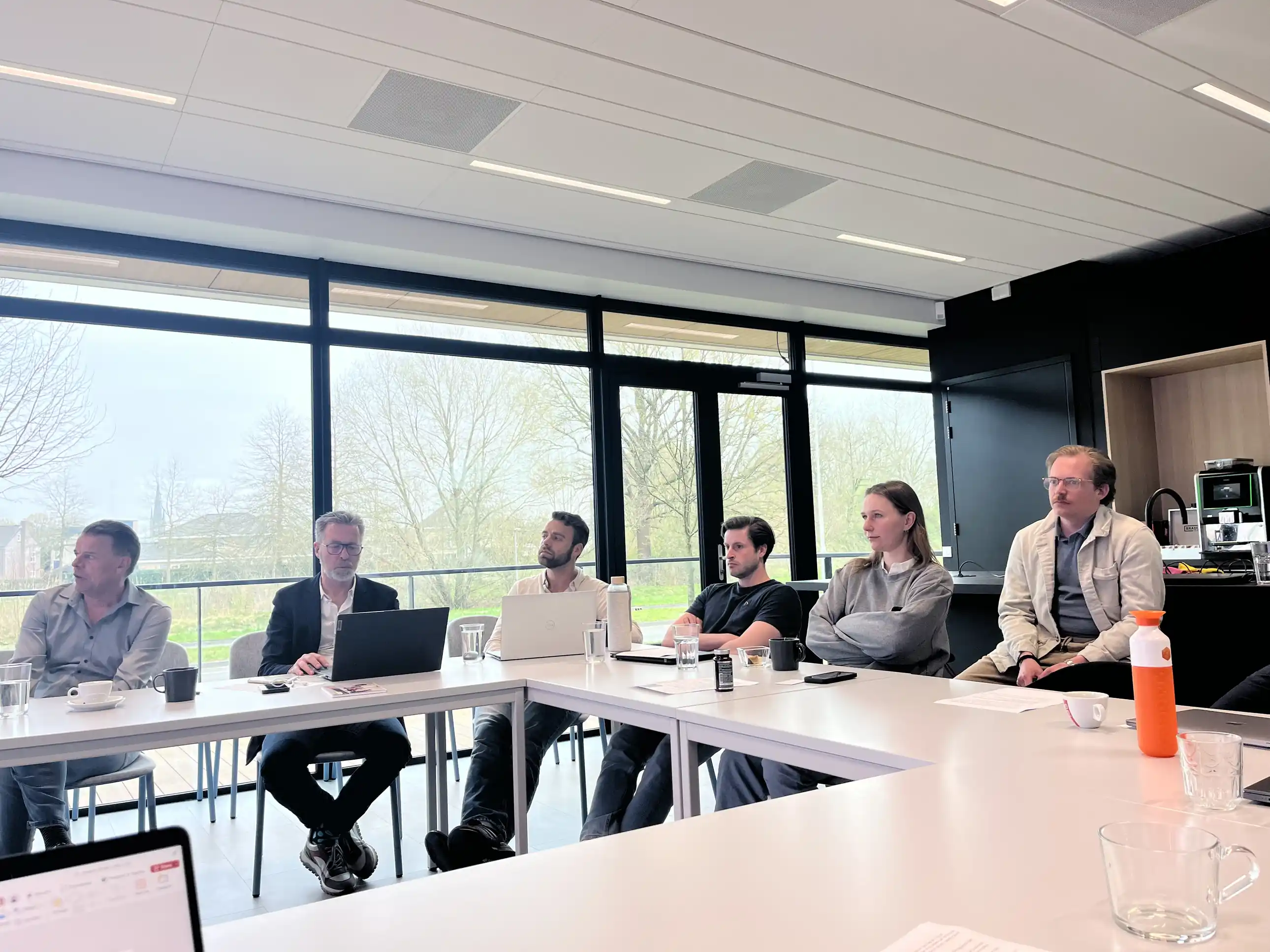 Onesurance Teammitglied bei der Arbeit